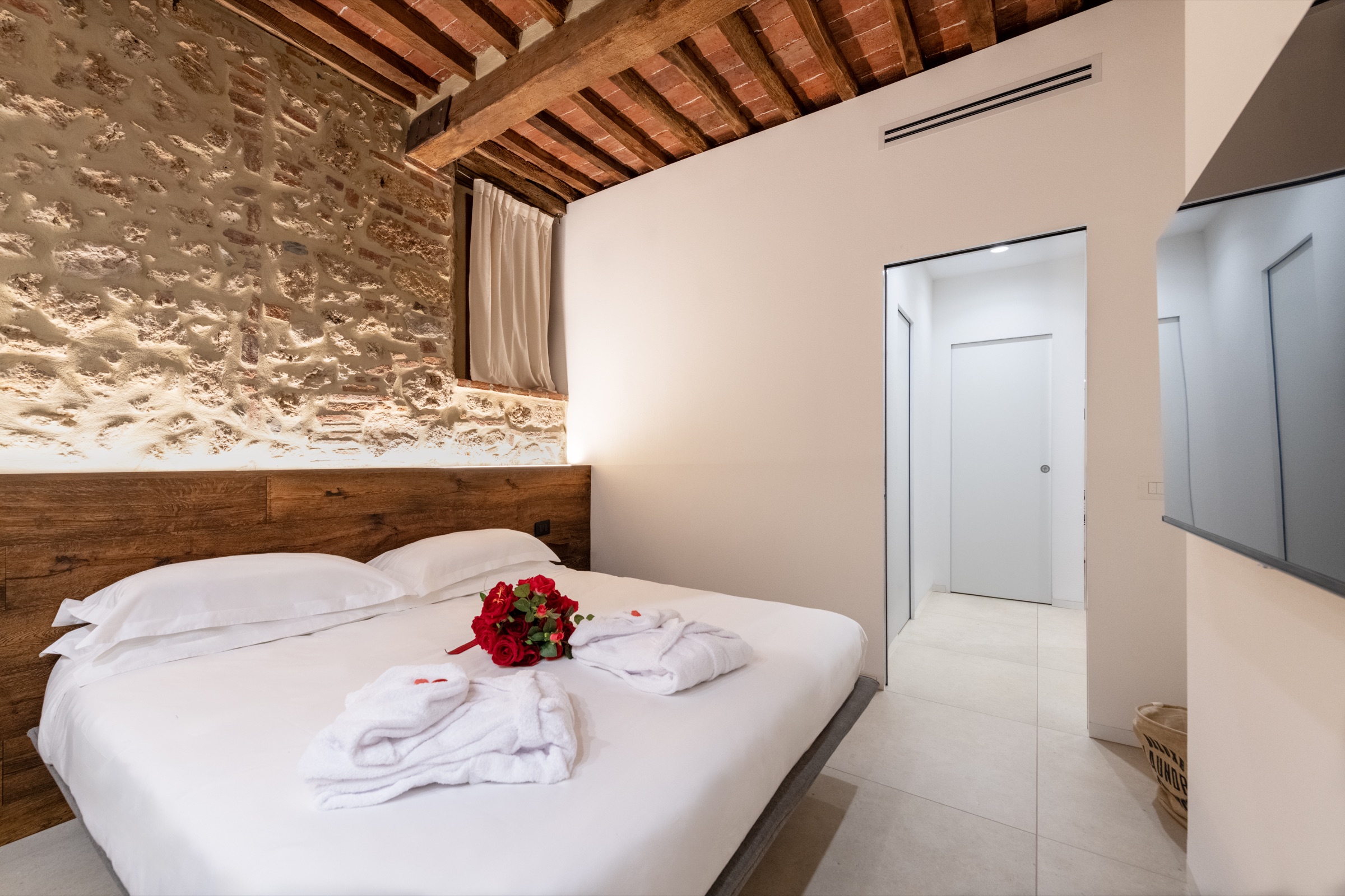 King-size bedroom at Loft SPA